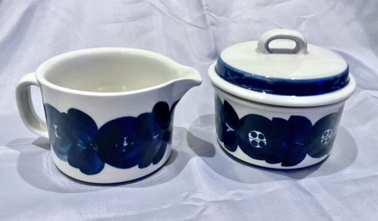 Read more about the article Arabia Finland Blue Anemone Sugar and Creamer Set