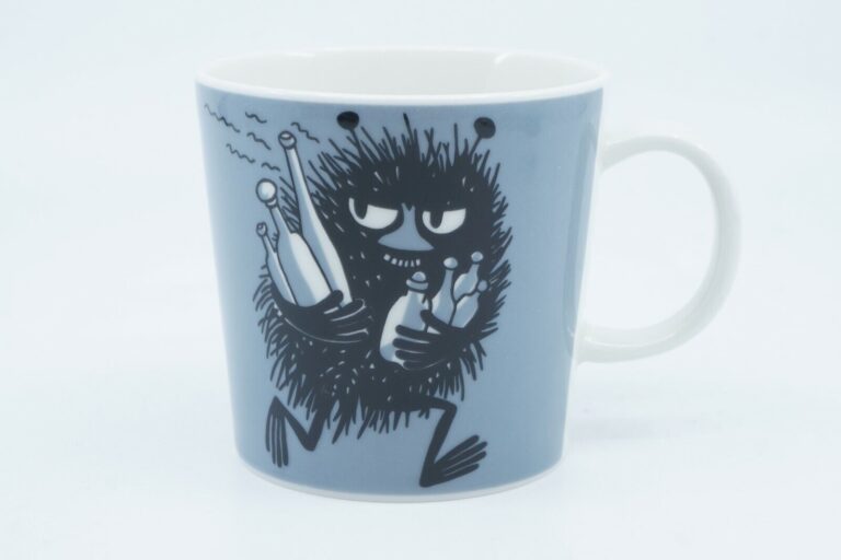 Read more about the article Arabia Finland Moomin mug Stinky (2001-2021)_