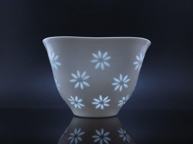 Read more about the article Arabia Arabia Rice Rice Friedl Holzer Kjellberg Friedl Cherberry Bowl 14Cm H10Cm