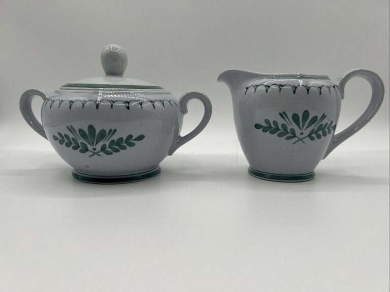 Read more about the article ARABIA FINLAND GREEN THISTLE HAND PAINTED SUGAR BOWL AND CREAMER