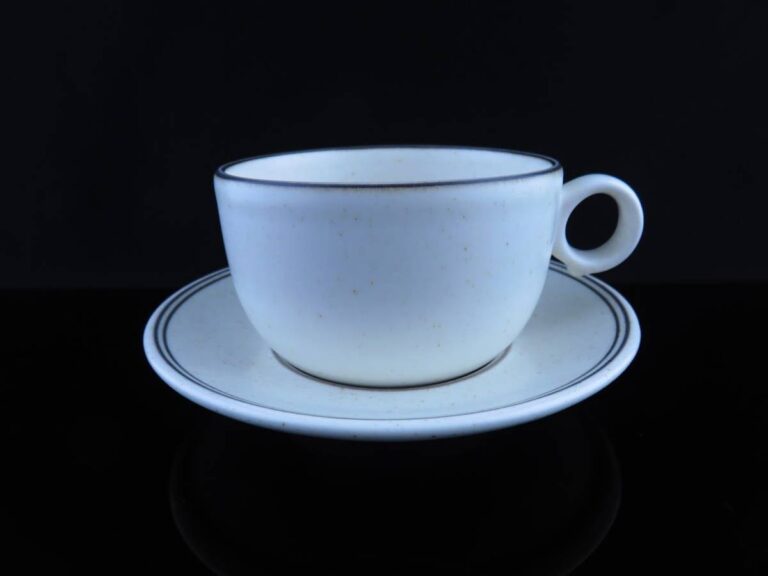 Read more about the article Arabia Birka Birka Tea Cup Saucer Stig Lindberg Stig Lindberg