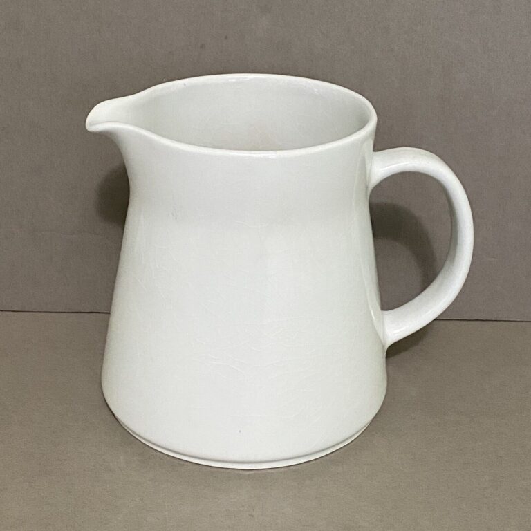 Read more about the article Arabia of Finland Teema Off White 32 oz Pitcher ~ 1949-1964 Mark