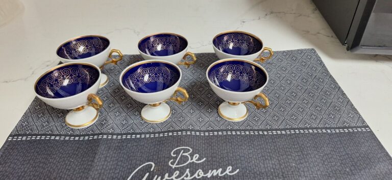 Read more about the article Rare Arabia Porcelain Cofee Or Liquor Set Of 6.