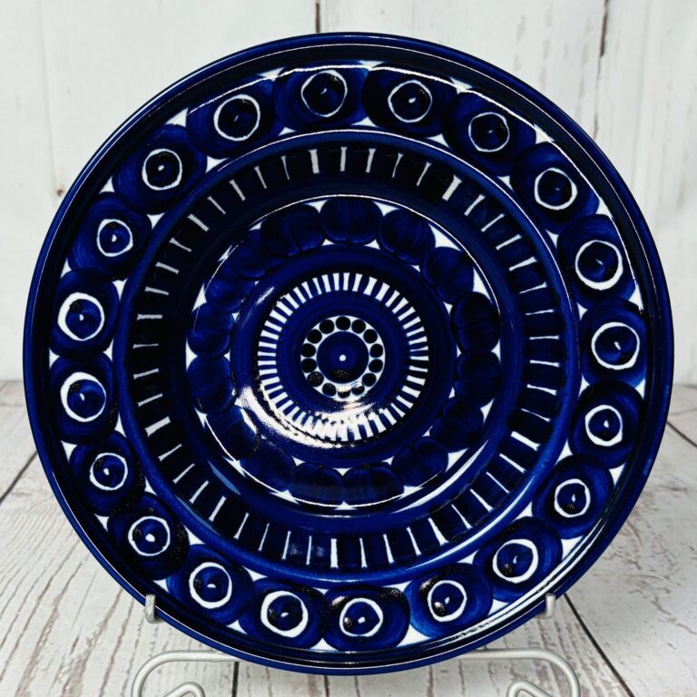 Read more about the article Arabia of Finland Ulla Procope Valencia Blue MCM Rimmed Soup Bowl 8 5/8” D – 003