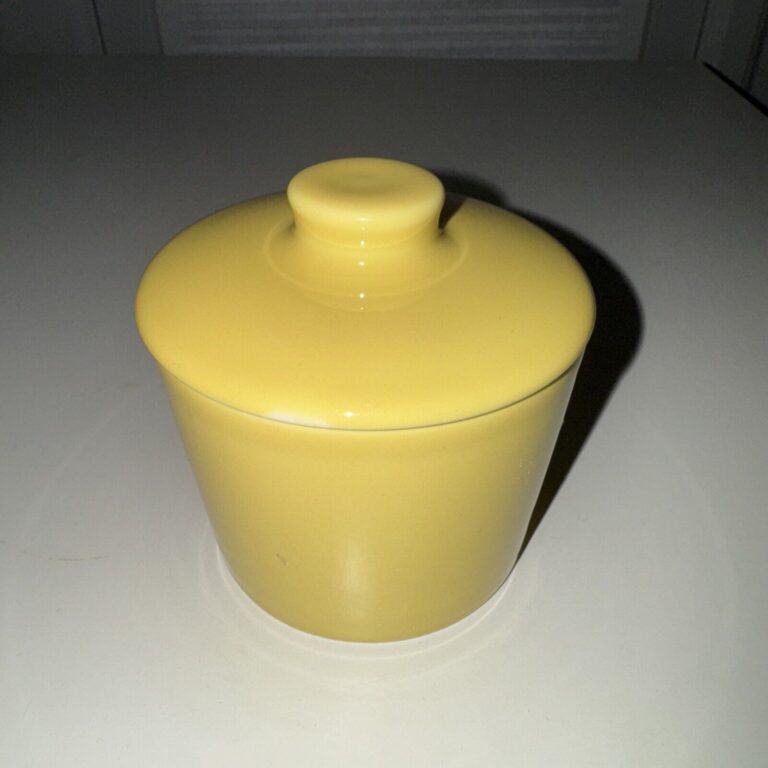 Read more about the article Arabia Finland Teema Yellow Covered Sugar Bowl and Lid 8cm Tall (Inc Lid) X8cm Dia