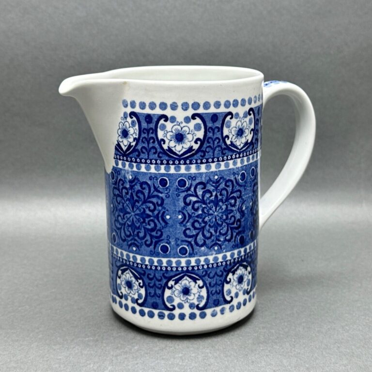 Read more about the article Vintage 1960’s Arabia Finland Ceramic Pitcher Designed by Ali Groot Kan