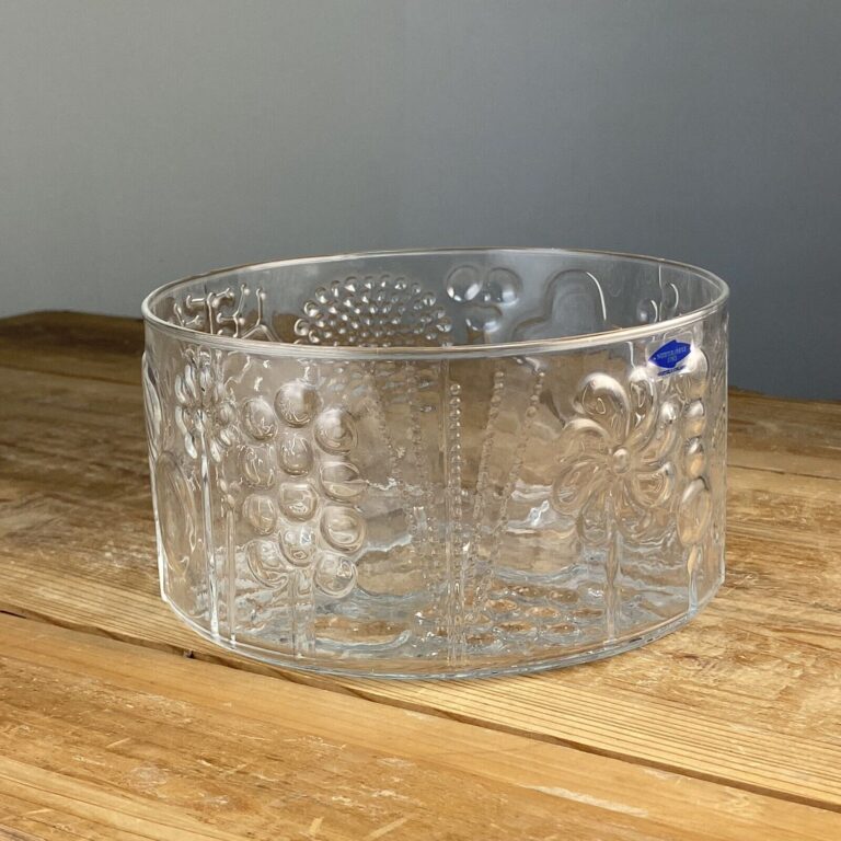 Read more about the article 6” Flora Glass Serving Bowl By Oiva Toikka – Iittala Arabia Nuutajärvi – Finland