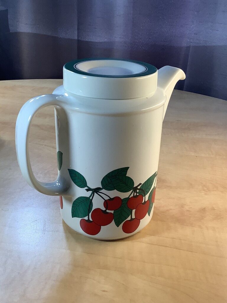 Read more about the article Vintage Arabia Finland Kirsikka Cherry Theme Pitcher W/ Lid