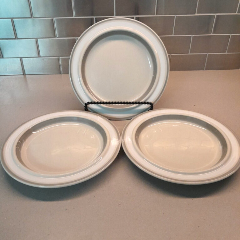 Read more about the article Arabia Salla Salad Dessert Plates 8″ Finland Beige White (Set of 3)