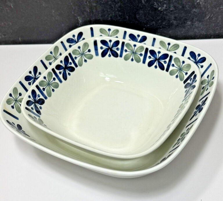 Read more about the article 2 Arabia Finland Katrilli Blue Green Flower Square Nesting Serving Bowls READ