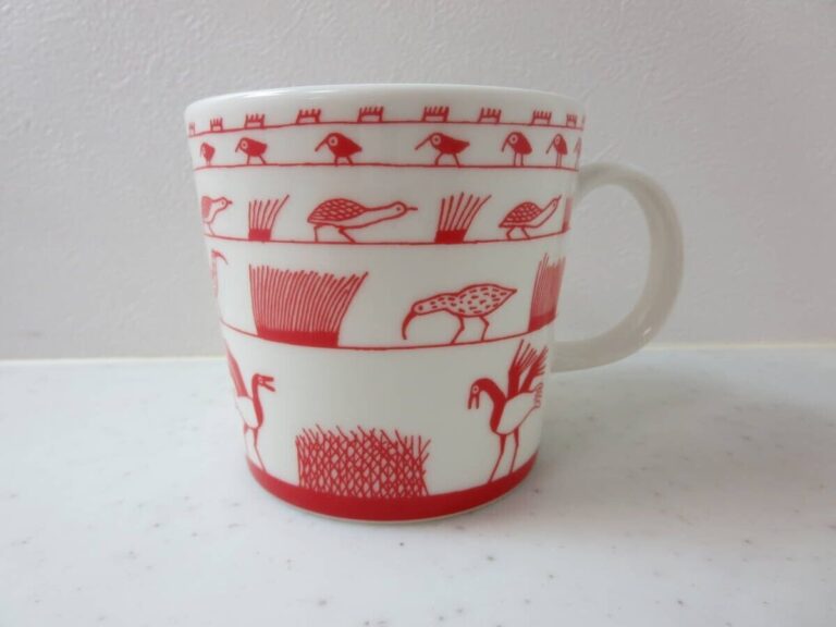 Read more about the article Iittala Bird Mug Cup Red 50 Years 2010 Oiva Toikka Arabia Nuutajarvi