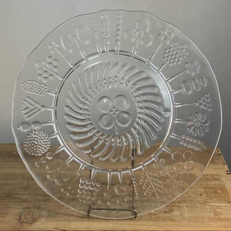 Read more about the article 15.25” Flora Serving Platter By Oiva Toikka – Iittala Arabia Nuutajärvi Finland