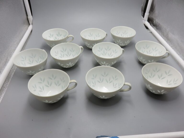 Read more about the article Set of 10 Vintage Arabia Rice Demitasse Cups Only FHK Finland