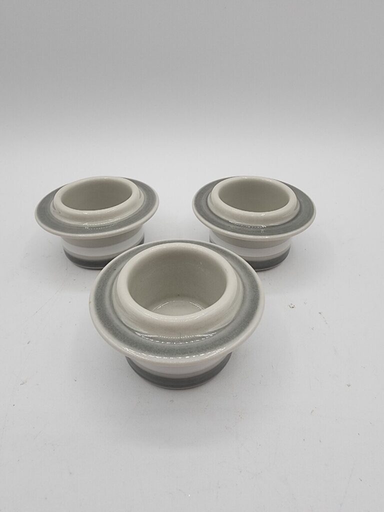 Read more about the article Set of 3 Arabia Finland Salla Egg Cup dish