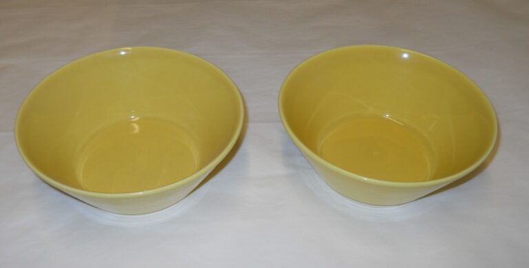 Read more about the article Kaj Franck Teema Vintage Yellow Serving Bowls Arabia Finland Iittala