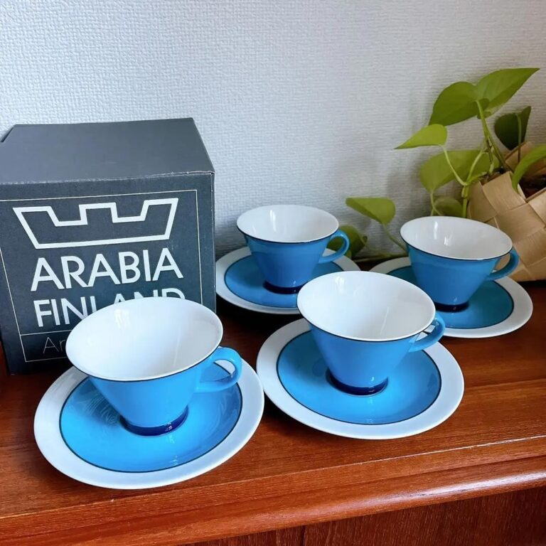 Read more about the article Arabia 4 Guests Harlekin Cup Saucer Nordic Tableware