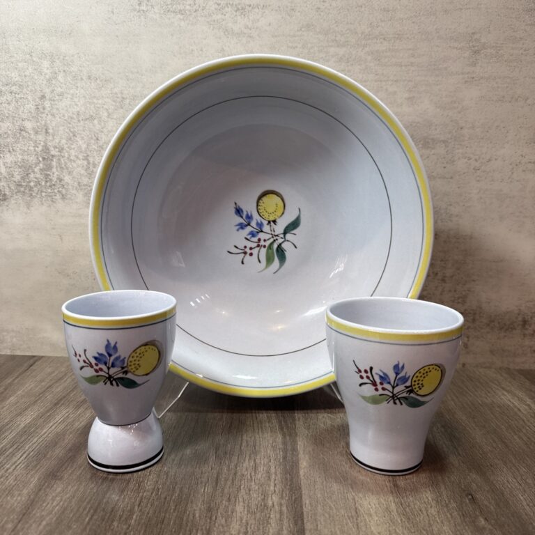 Read more about the article Arabia Of Finland Hand Painted Windflower Vegetable Bowl 10” Cup and Double Egg