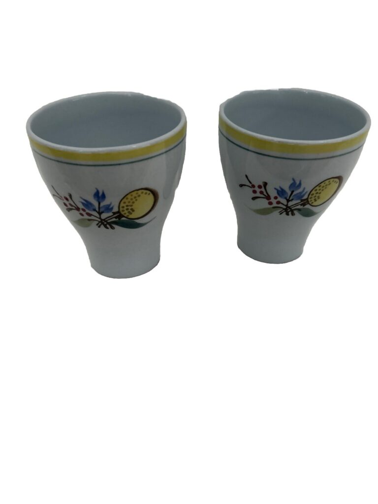 Read more about the article Set of 2 Arabia Windflower Double  Egg Cups Mdid-Century Porcelain Finland
