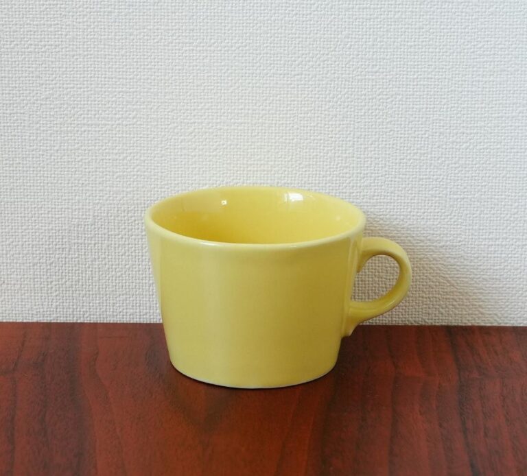 Read more about the article Arabian Kirta Teema Kaifrank Cup Saucer Yellow