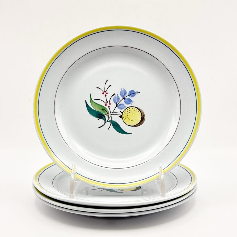 Read more about the article Arabia Of Finland Hand Painted WINDFLOWER Salad Plate 7-5/8″ | Set of 4