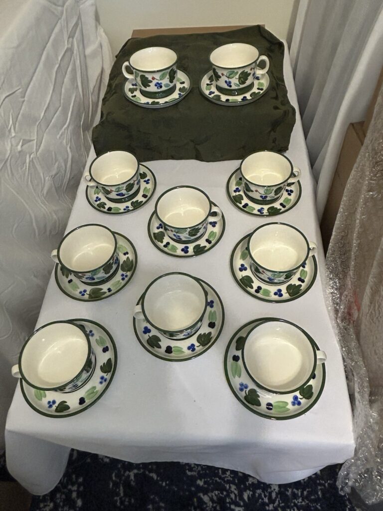 Read more about the article VERY RARE Arabia Of Finland Palermo Pottery Cup and Saucer 10 Sets