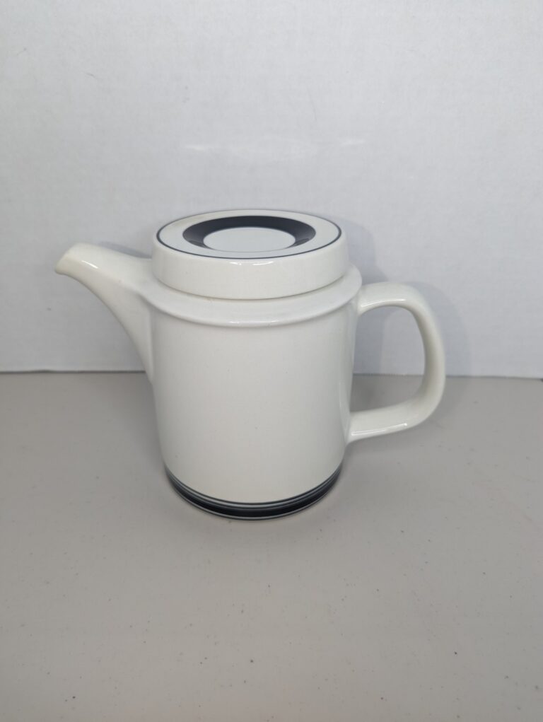 Read more about the article Vintage 70’s Arabia Wartsila Finland Faenza Coffee Pot White With Black Stripes