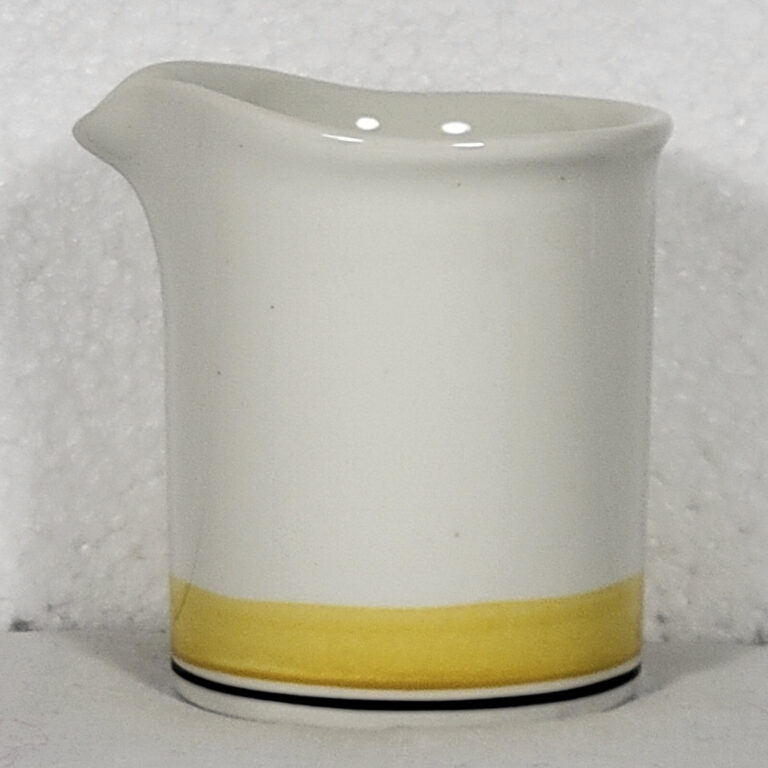 Read more about the article Arabia Finland Faenza Yellow Stripe Creamer 2 7/8 inch Heightr