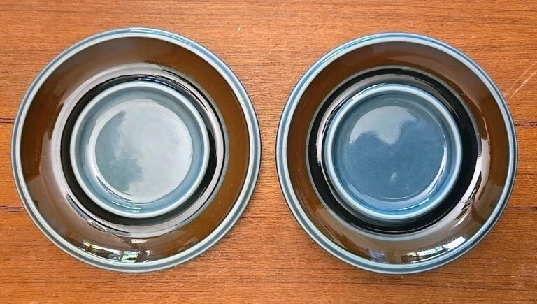 Read more about the article Two Arabia Finland Ceramic Stoneware Mari Saucers 5.5″ Blue Brown