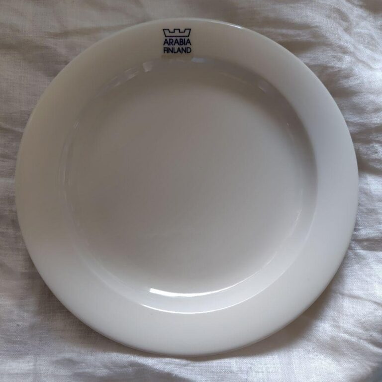 Read more about the article Unused  discontinued Arabia Arctica plate  7.9 inches (20 cm) From Japan