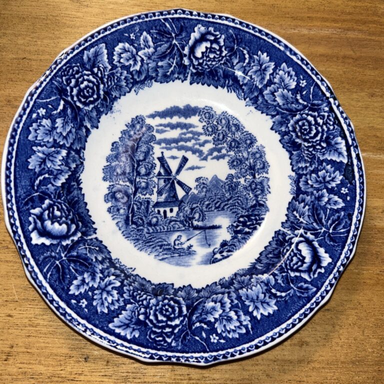 Read more about the article Arabia of Finland – Landscape Blue- Salad Plate – 8″
