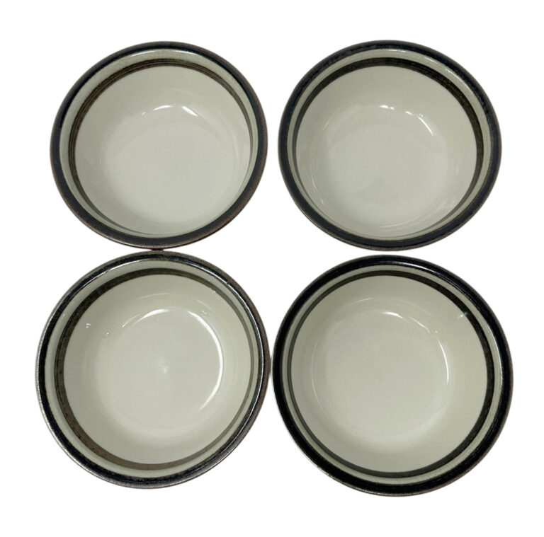 Read more about the article 4 Arabia of Finland Karelia Cereal Soup Fruit Bowls 6″ Brown Striped Rim MCM