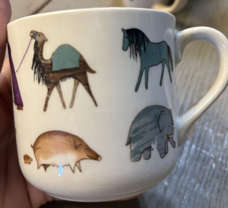 Read more about the article Arabia Animal Tea Coffee Cup Wildlife Decor Multicolor  Made in Finland