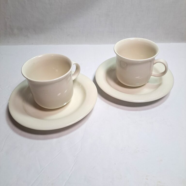 Read more about the article Arabia Finland Arctica Cups and Saucers Set of 2 Bone White Espresso