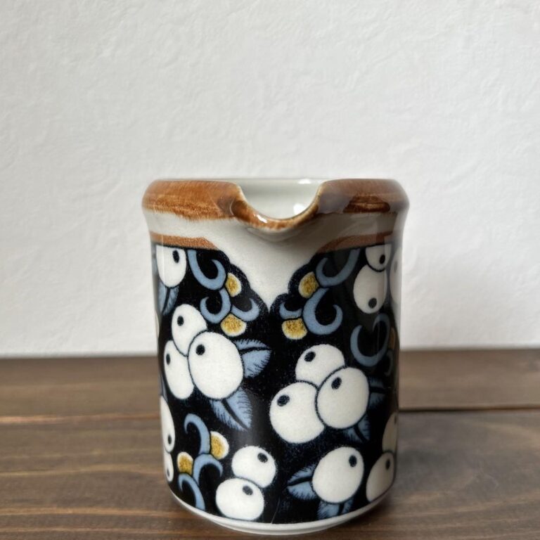 Read more about the article Arabia Taika Creamer 1975