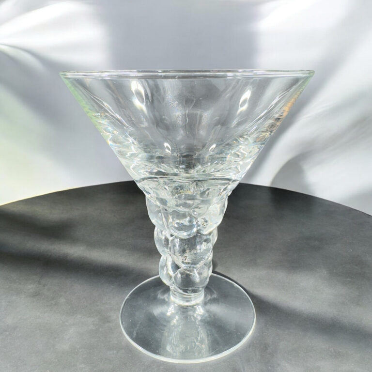 Read more about the article Oiva Toikka Vintage Mukura Paratiisi Glass Arabia Iittala Finland Cups Single