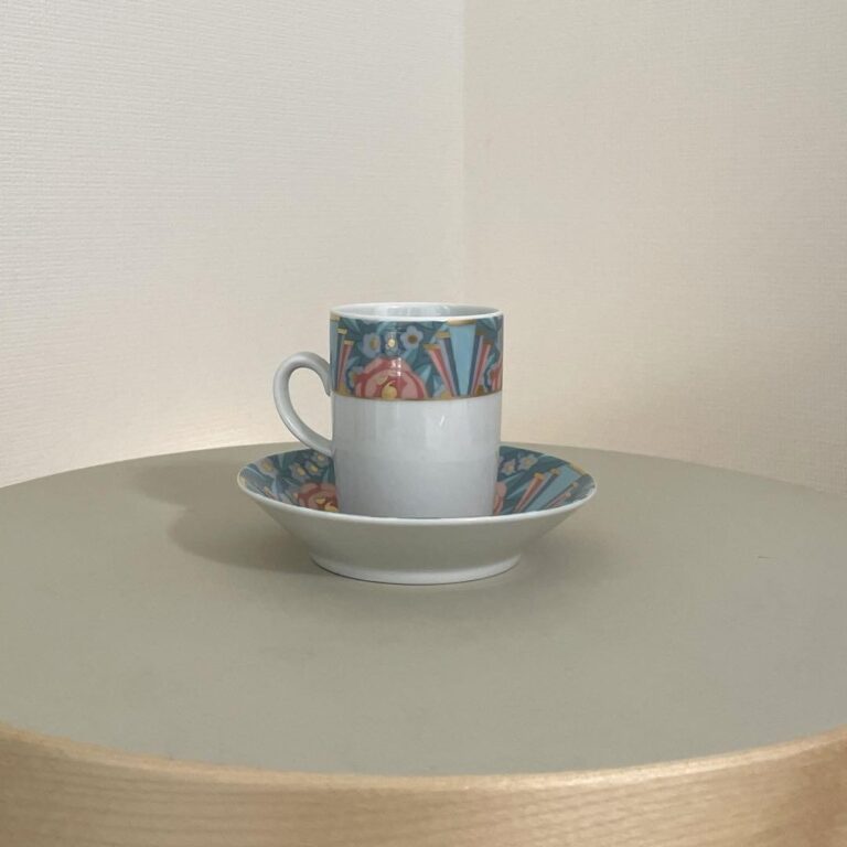 Read more about the article Scandinavian Tableware Arabia Vintage Amoroso Cup Saucer