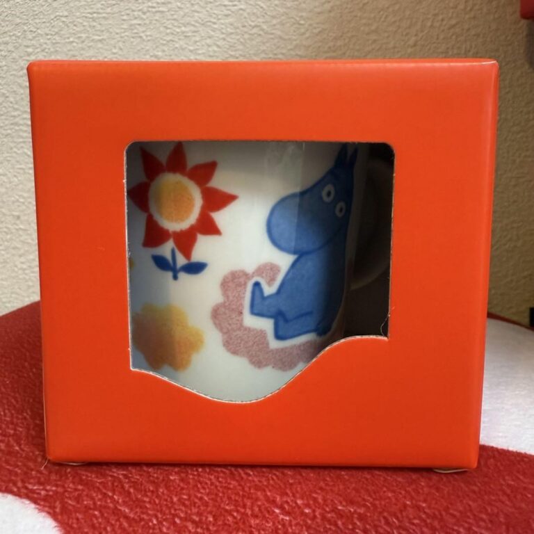 Read more about the article MOOMIN ARABIA × BEAMS Hand Painted Mug Fennica Collaboration Moomin Snorkmaiden