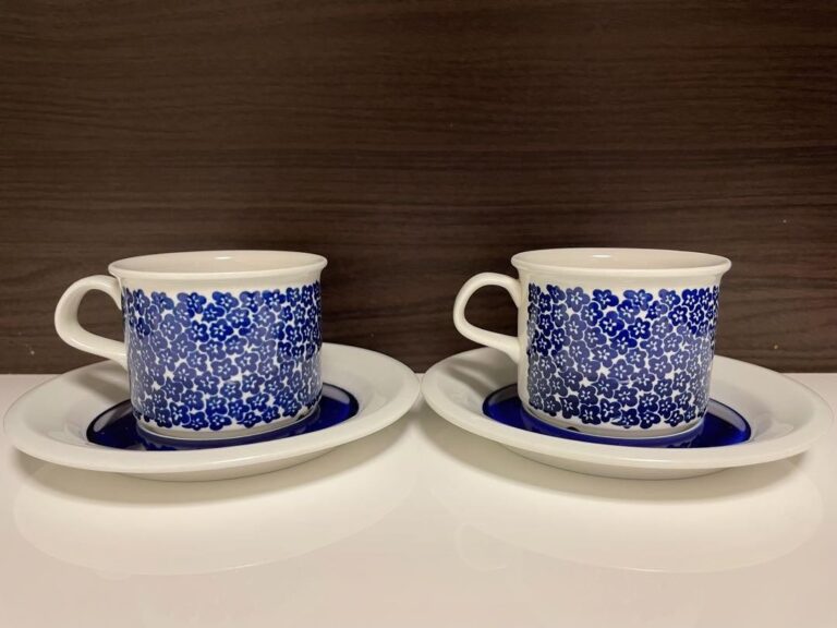 Read more about the article Arabia /Faenza Faenza/Cup Saucer/Blue 2 Guests