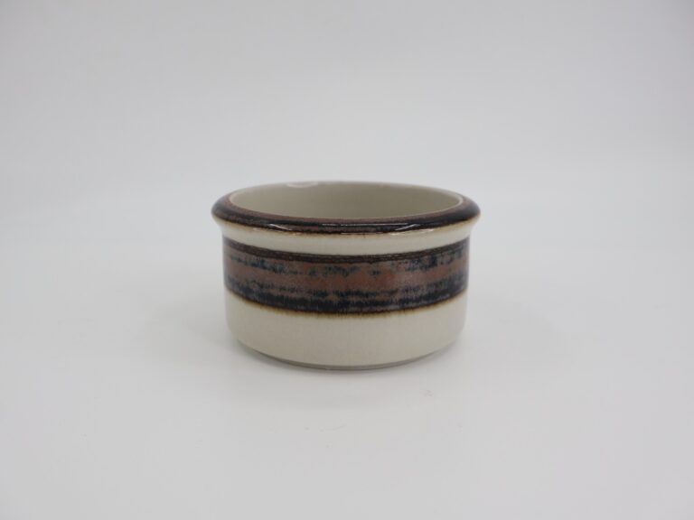 Read more about the article Arabia Finland Karelia Sugar Bowl Snack designed by Anja Jaatinen-Winqvist