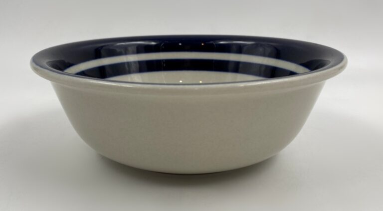Read more about the article Arabia Finland Anemone Coupe Cereal Bowl (s) 6.25 Inches Cobalt Blue