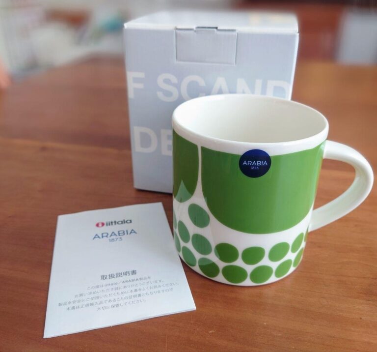 Read more about the article ARABIA SUNNUNTAI Mug 0.35L Green Dot Pattern