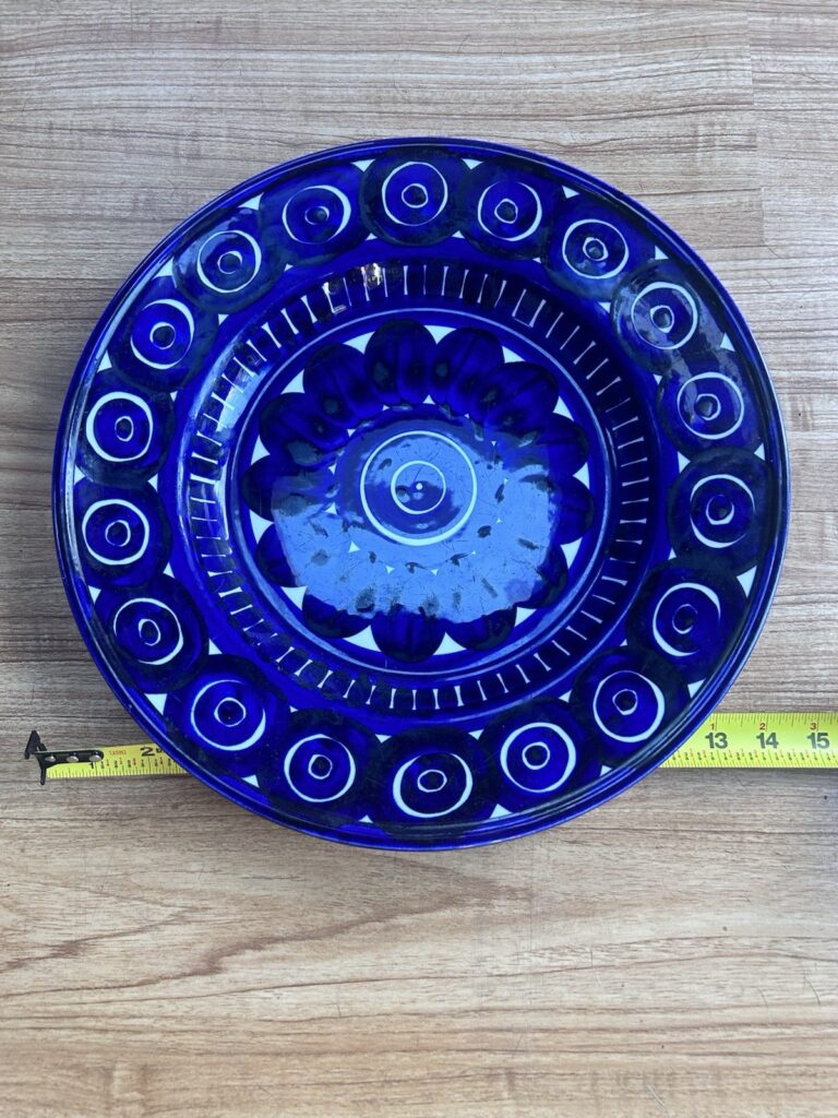 Read more about the article Arabia Finland Hand-Painted Platter – 14” Blue Pattern Vintage Mid-Century