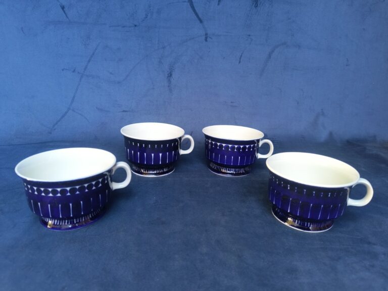 Read more about the article Set of 4 Arabia Finland Valencia Footed coffee Cup – NEW – NO Saucer