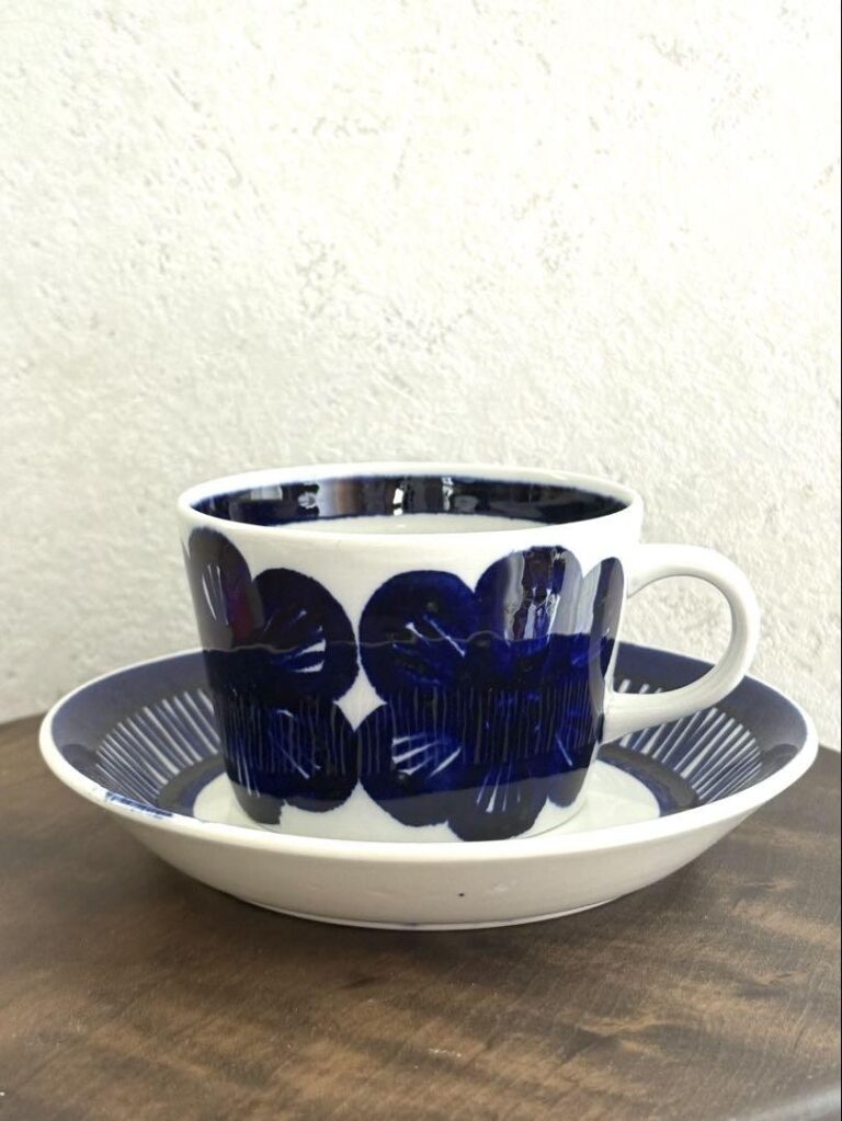 Read more about the article ARABIA vintage samba collection Arabia