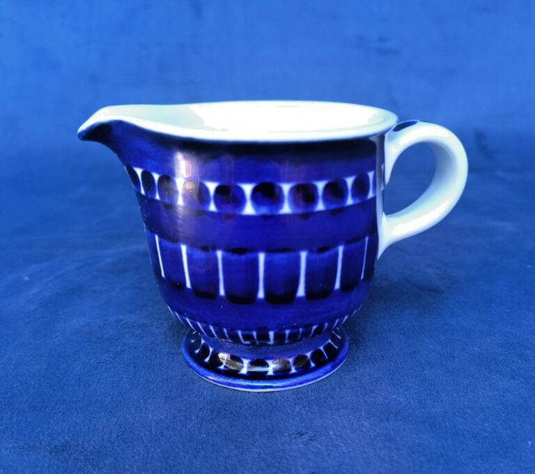 Read more about the article Arabia Finland Valencia Mini Creamer / Pitcher –  Hand Painted – NEW Never Used