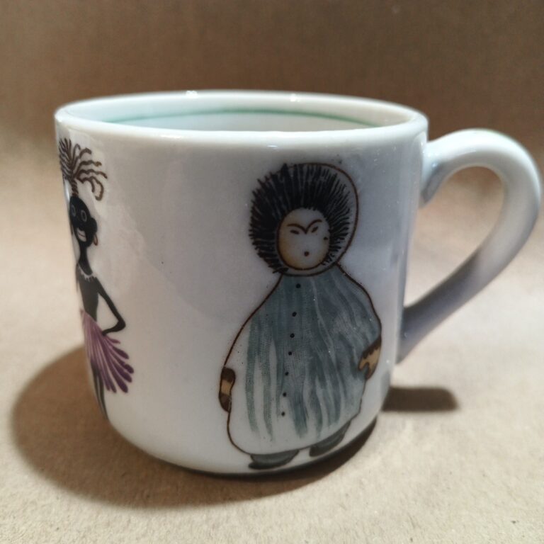 Read more about the article Vintage Arabia Finland Native People child cup Free Shipping