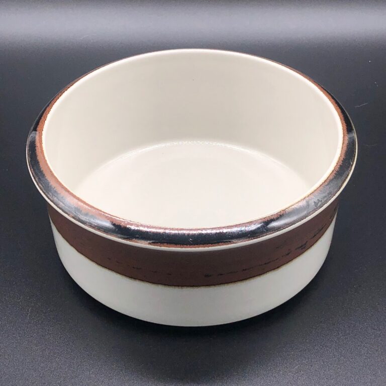 Read more about the article Arabia Finland Karelia Stoneware Serving Bowl Brown Cream Stripe 7.5″ MCM