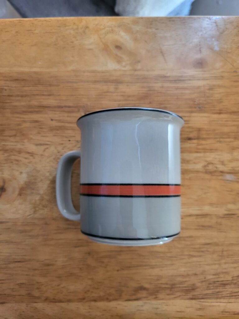 Read more about the article ARABIA OF FINLAND  Vintage  Aslak Mug  VGC VERY RARE SEE PICTURES