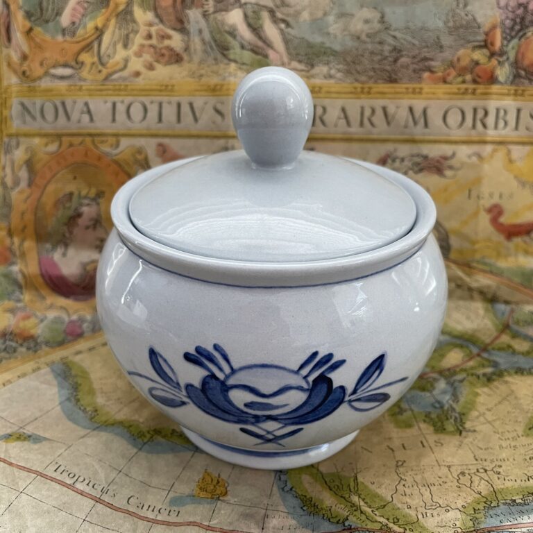 Read more about the article Vintage Arabia Finland Blue Rose Sugar Bowl with Lid Ceramic Hand Painted by EW