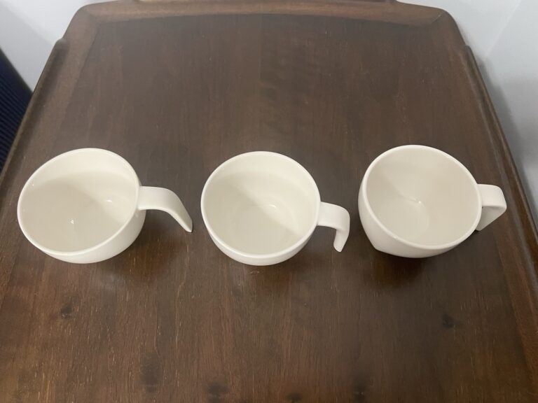Read more about the article iittala Arabia Ego Coffee Cups – Lot of 3 Vintage